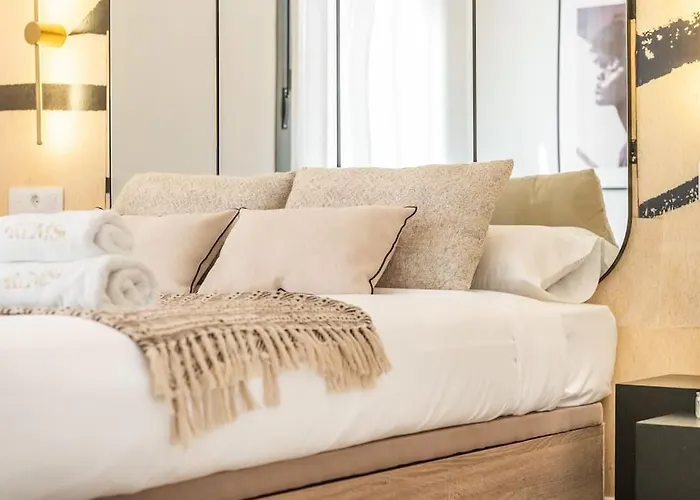 Delightful And Bright Apartment In Center By Rems